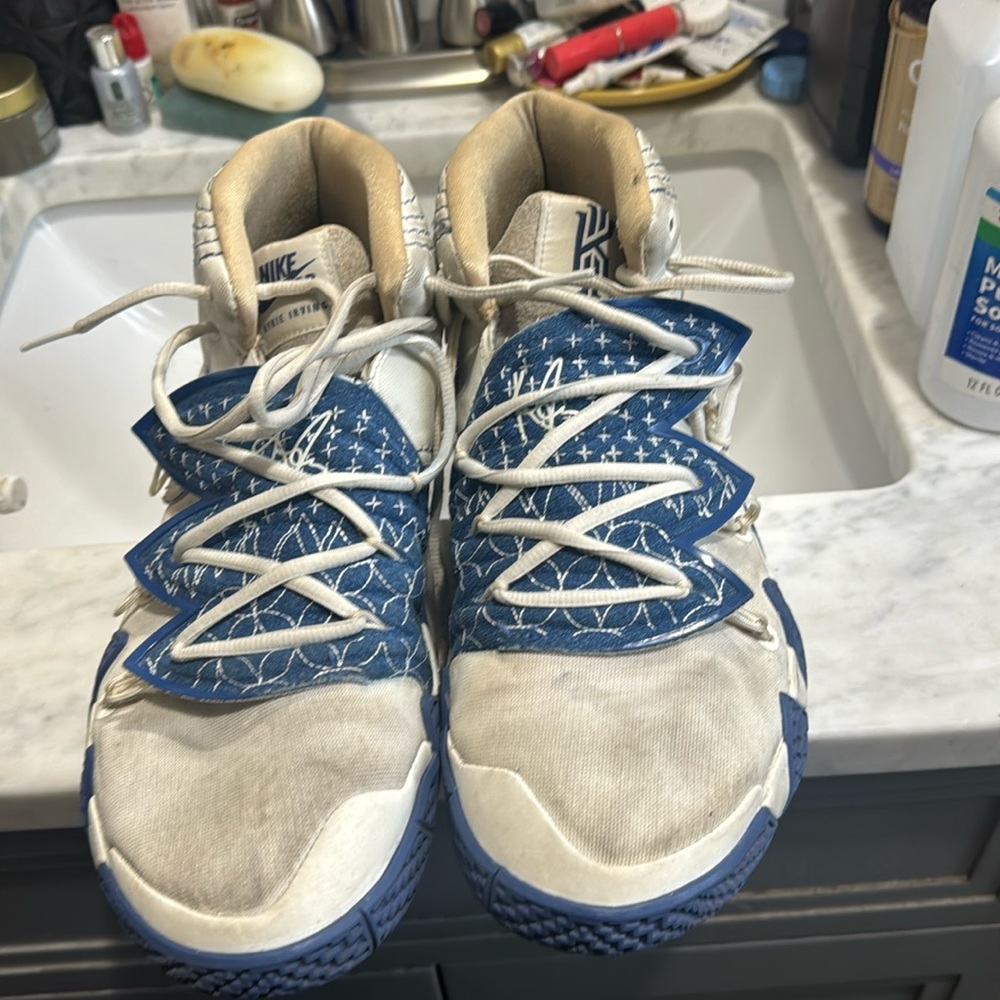Nike Kyrie Irving shoes